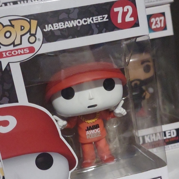 Jumbo Funko pop 10 inch glow hulk - Picture 9 of 11